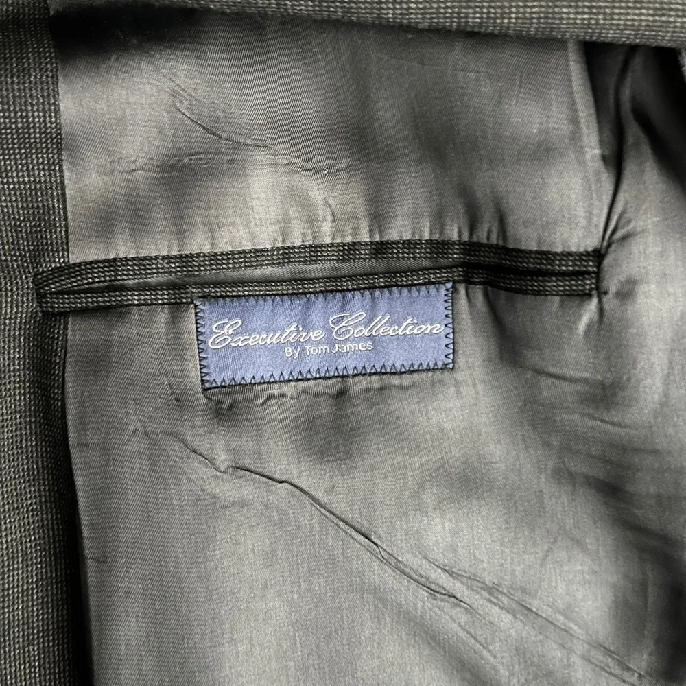 Tom James Suit Mens 46R 41W Charcoal Grey Solid Wool Two Button Executive